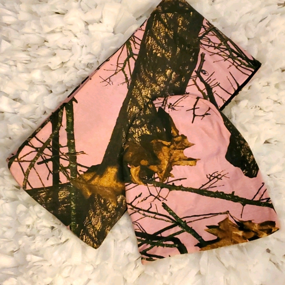 NWOT!! Mossy Oak Infinity Scarf & Beanie!